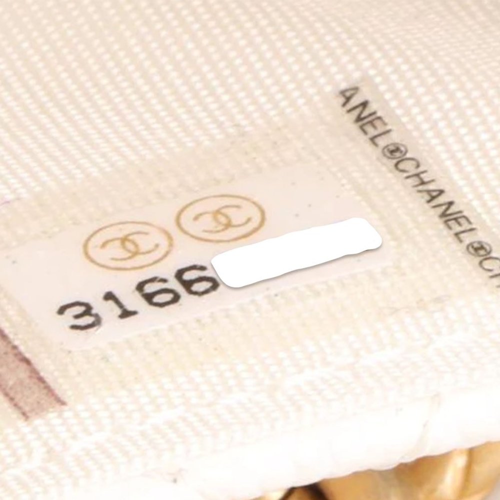 Chanel Plate Logo CC Flap Card Holder on Chain Quilted Caviar Mini - Picture 11 of 11